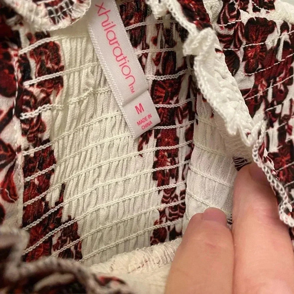 Xhilaration target white red floral smocked top tunic boho ruffle neck medium - Picture 8 of 12